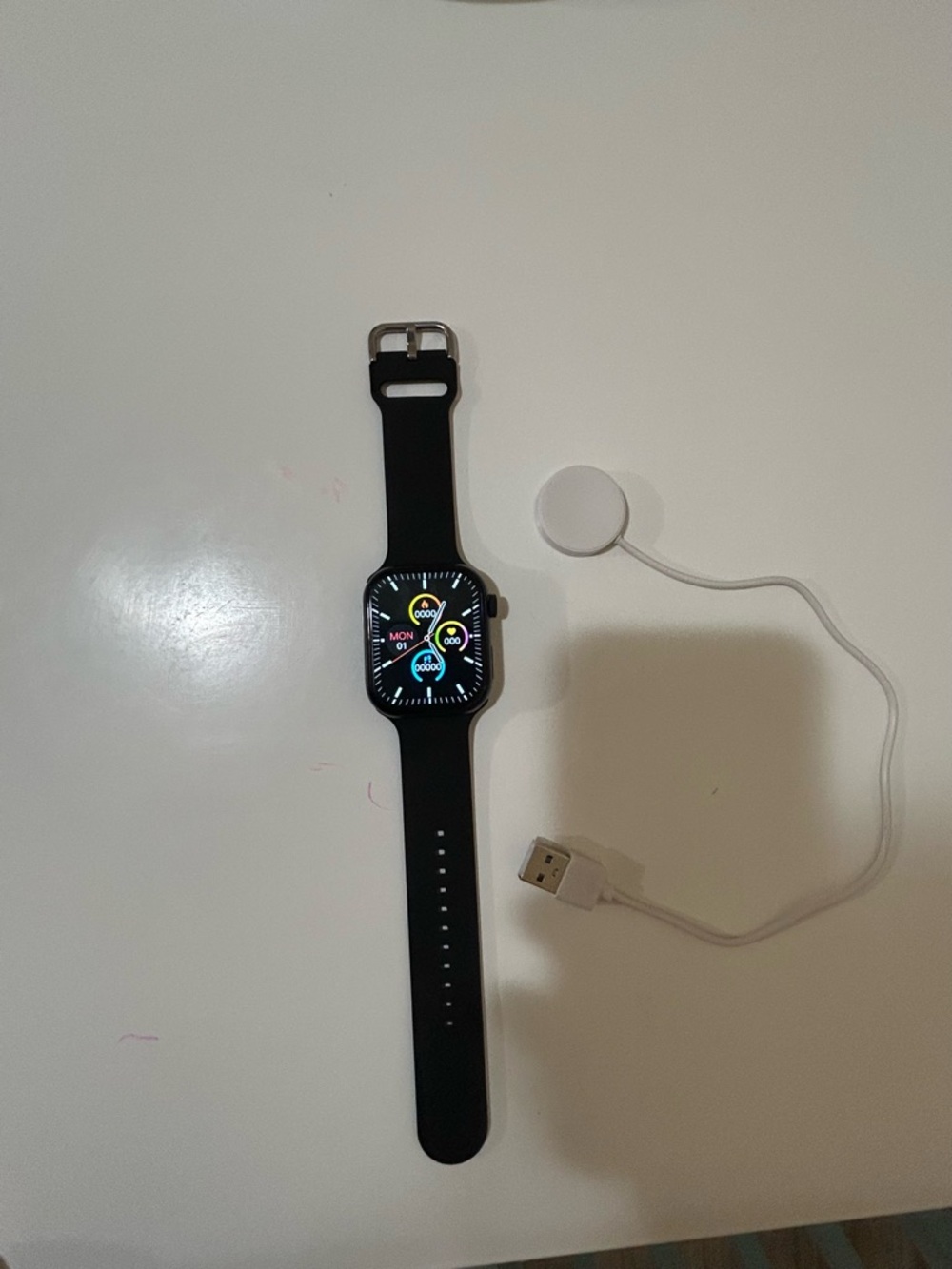 Itimes black smartwatch